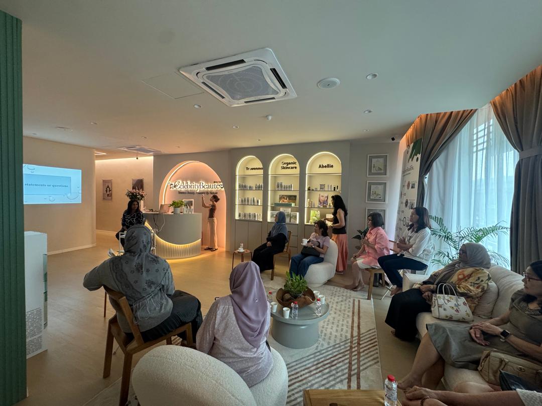 Guests at the Pink October Breast Talk afternoon tea sharing session
